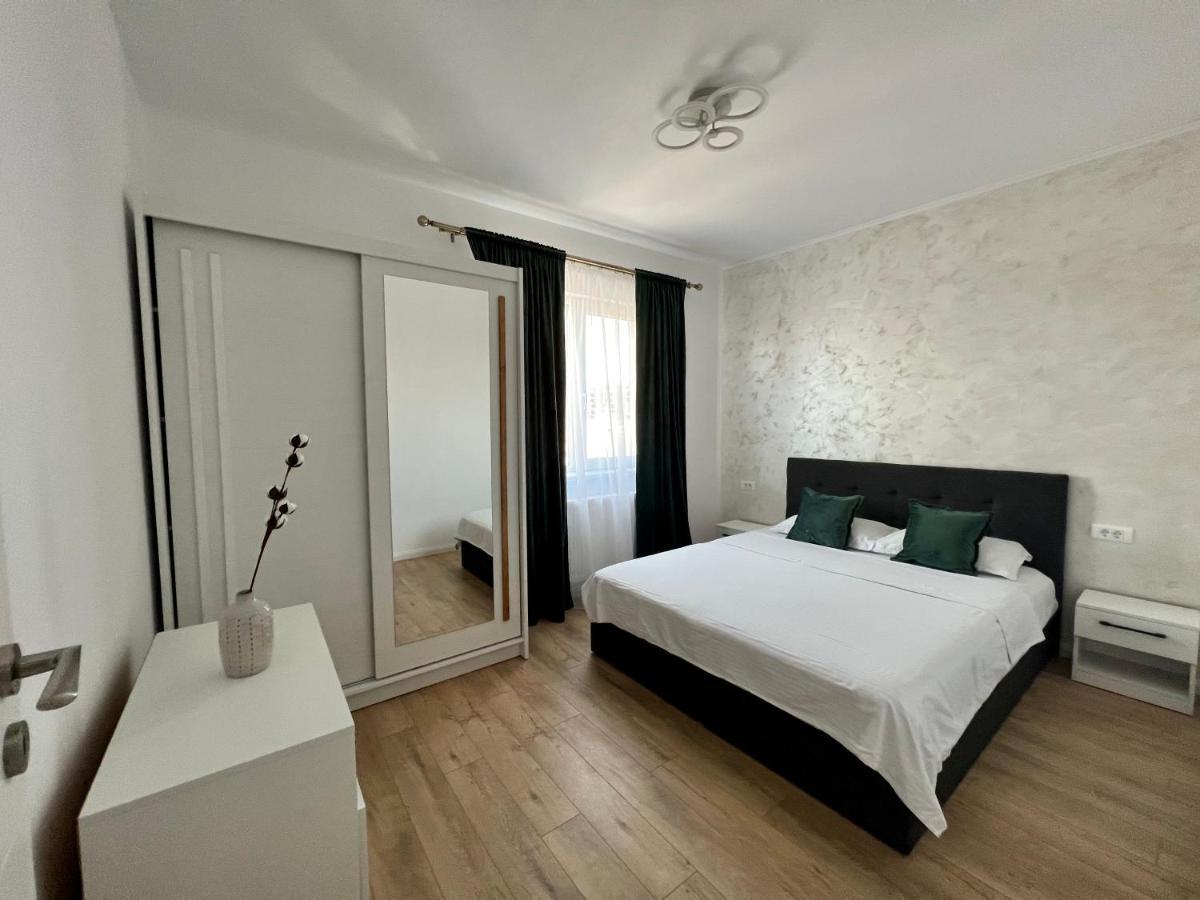 Central Riverfront Apartment Bukarest Exterior foto